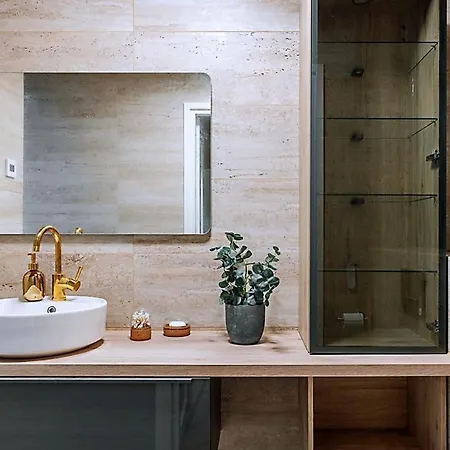 Luxury 115m2,private Sauna,2br ,2bath ,central * Ελσίνκι
